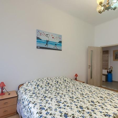 Aida Pula Apartment Eksteriør bilde